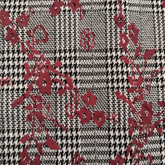 Nina Leonard Houndstooth and floral dress, women's 1X, gray and red - Picture 2 of 16